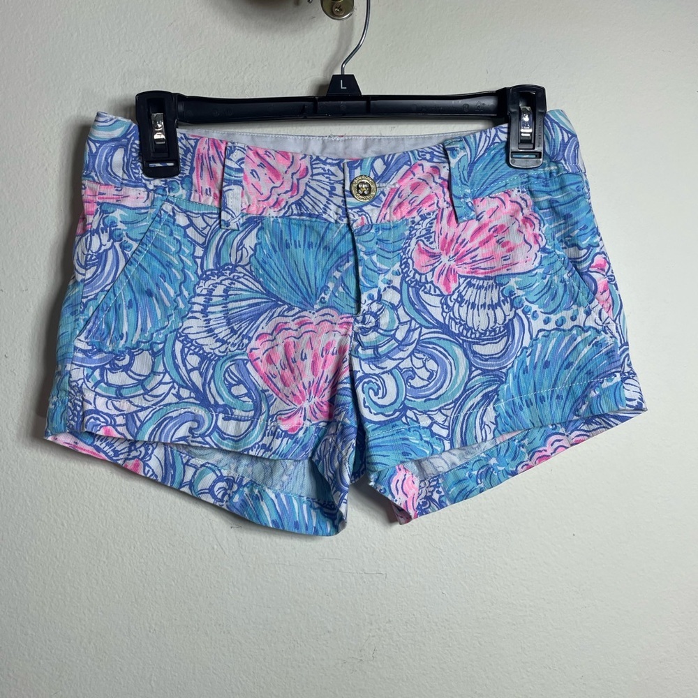 LILLY‎ PULITZER "WALSH"
BLUE SHELL TO RAISE HAVEN
SHORTS SIZE- 00 - Picture 5 of 15